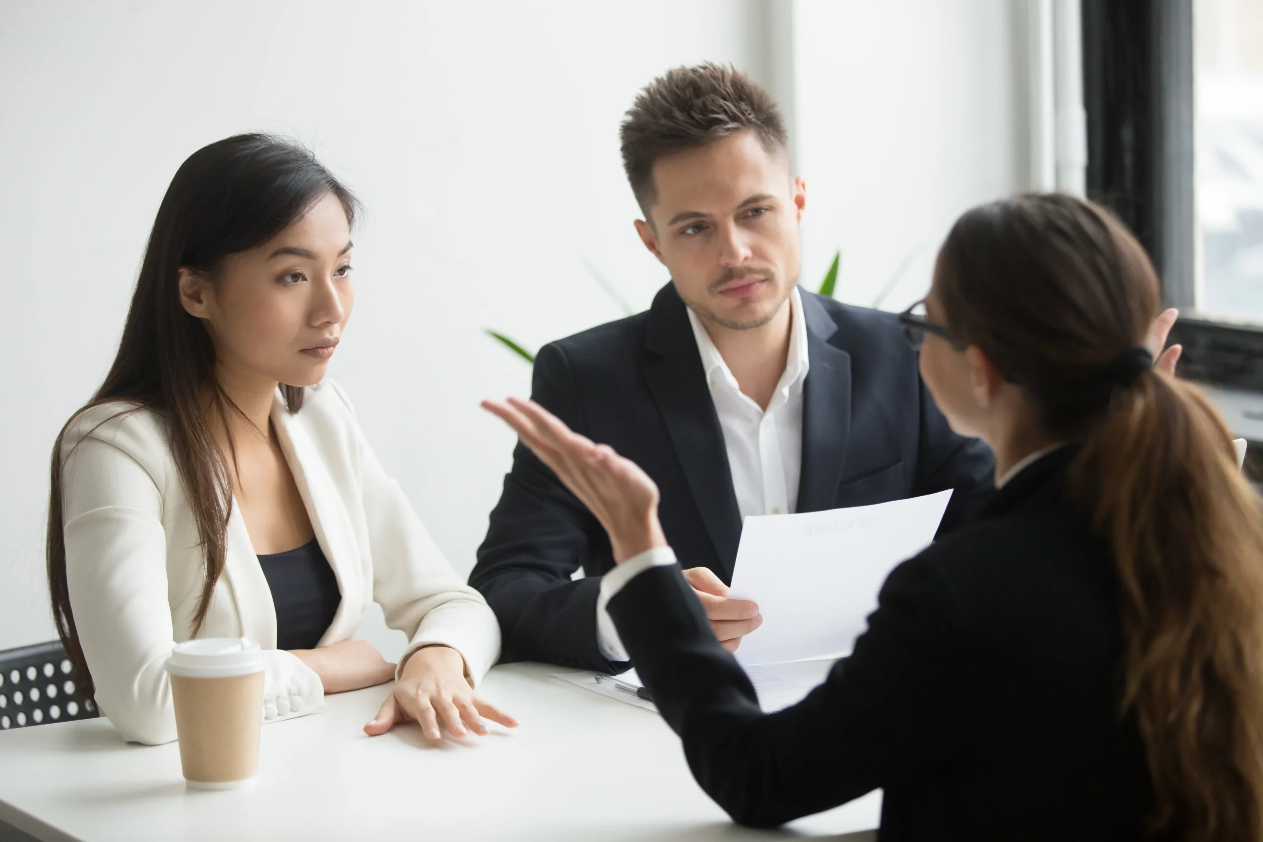 cara membalas email panggilan interview bahasa inggris